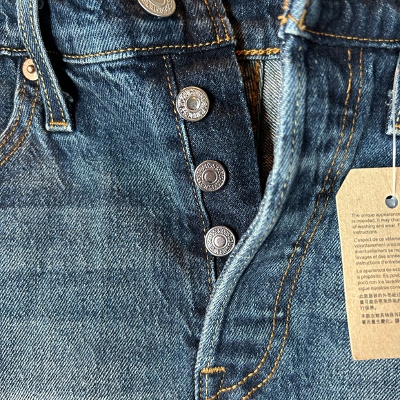 NWT Levi’s 501 button fly jeans shorts - Picture 3 of 5